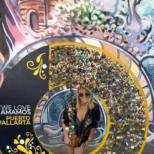 Meet your Posher, Jenny